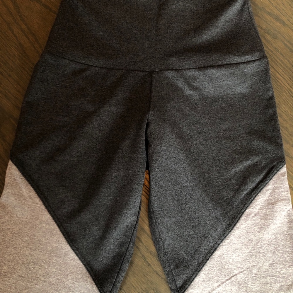Onzie Like New Women’s Leggings Size: S/M - Picture 4 of 4